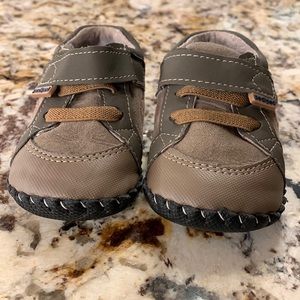 EUC Pediped Walking Sneakers size 12-18M